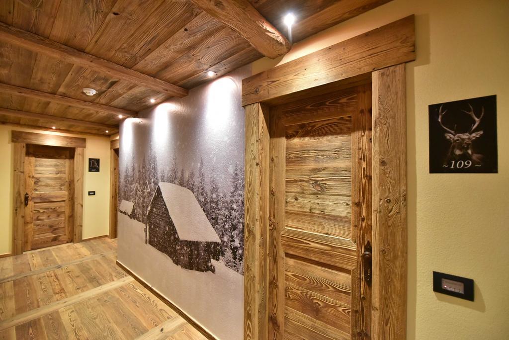 Hotel La Rouja Champoluc Exterior foto
