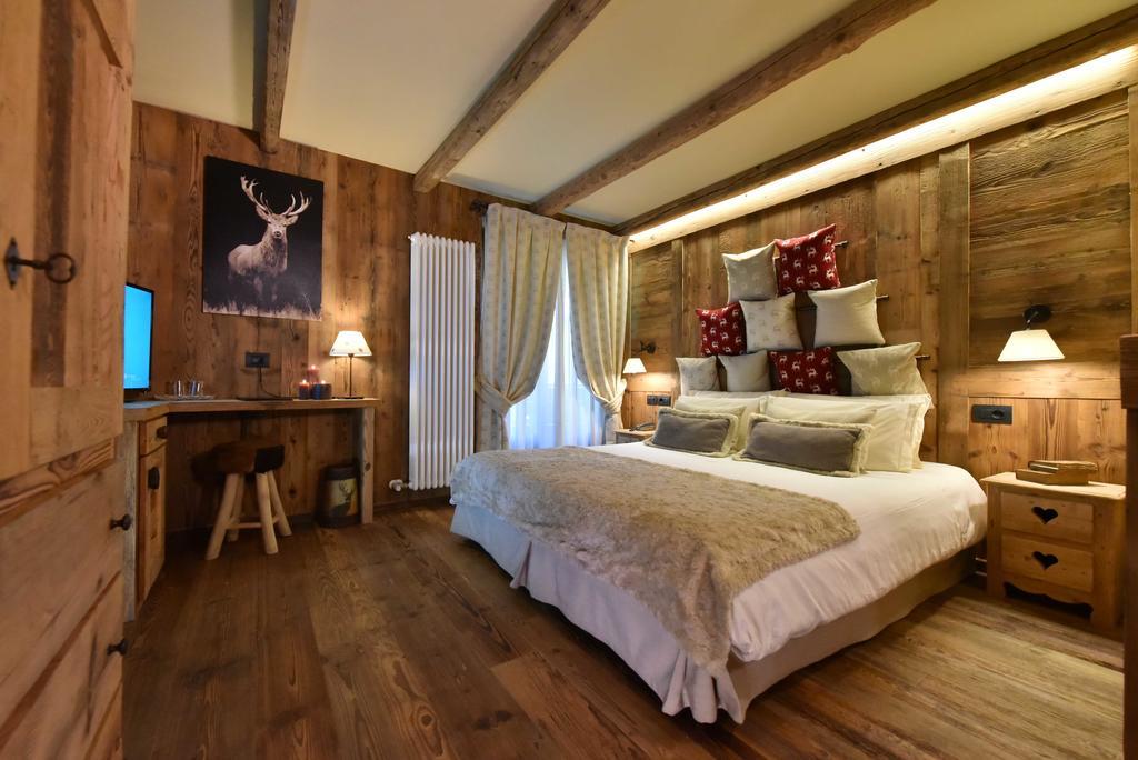 Hotel La Rouja Champoluc Exterior foto
